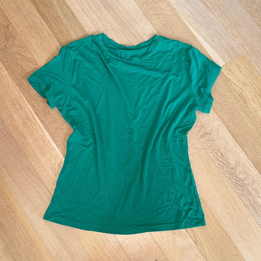 Classic Short Sleeve Crewneck Tee in Emerald Green